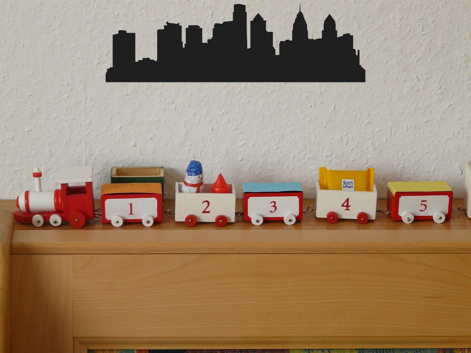 Cityscape Philadelphia Vinyl Decal Removable Matte Finish Skyline Decore for Indoor Walls