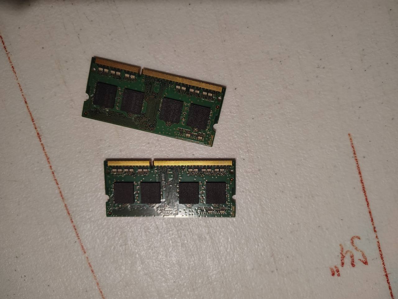 Actual Samsung 2x4GB laptop RAM pair, reverse sides